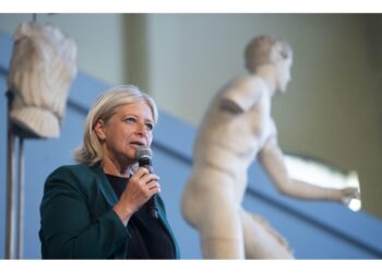 "Lotta disparità sociali priorità". Conte