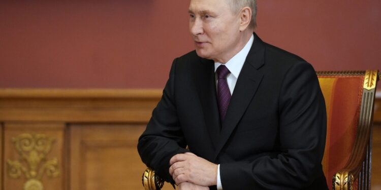 Putin firma il decreto