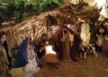 Nel Napoletano albero e presepe con materiali riciclati