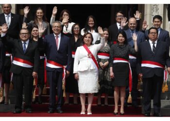 Presidente Dina Boluarte designa premier Pedro Angulo