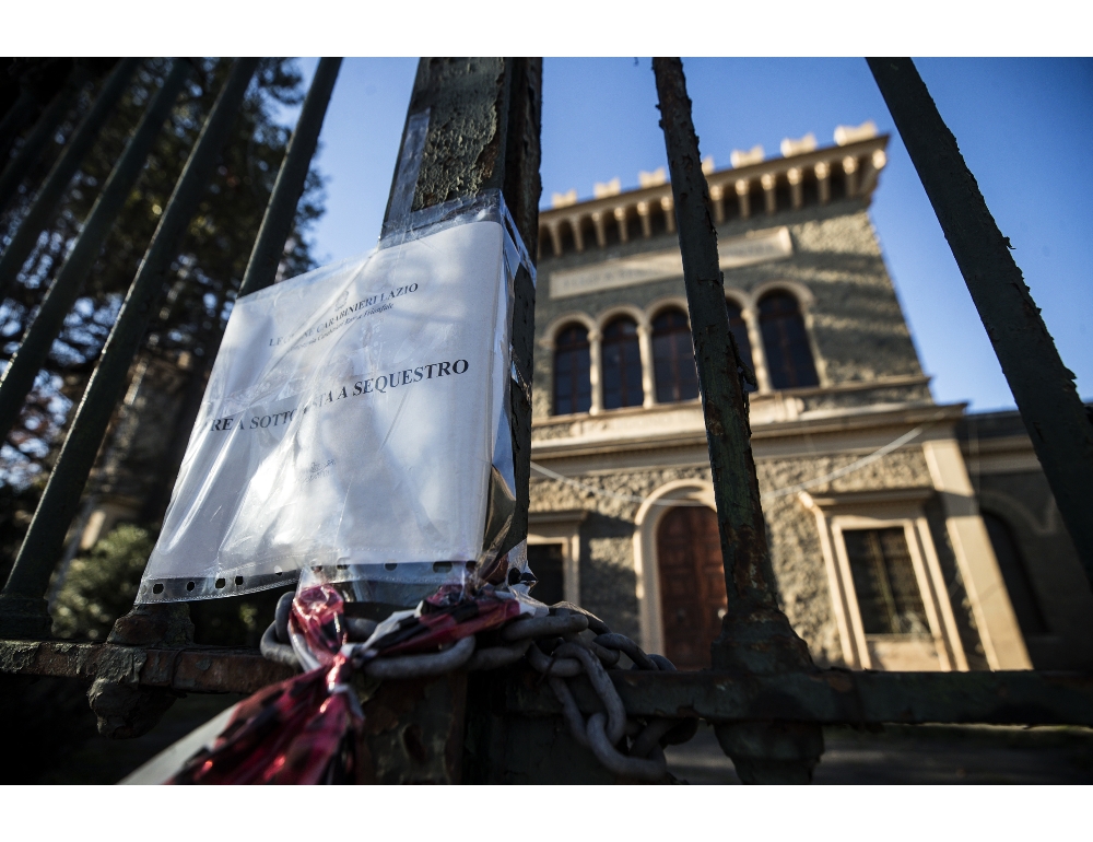 Sparatoria Roma: acquisiti documenti da poligono di tiro