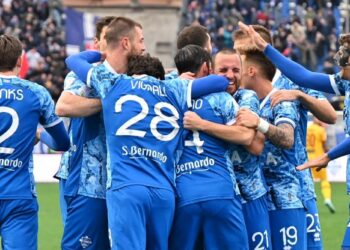 L'esultanza degli azzurri nella partita vinta con il Cittadella (foto Roberto Colombo)