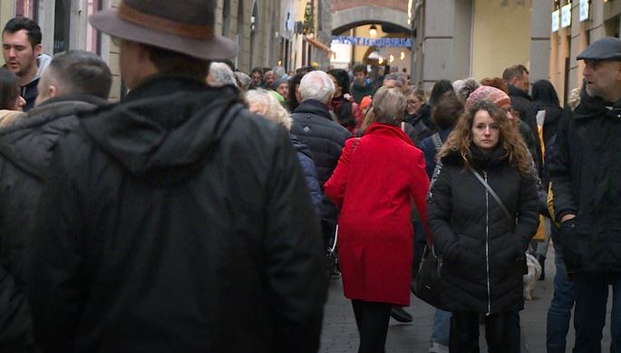 Capodanno a Como, tra il pienone di turisti e la tradizione a tavola