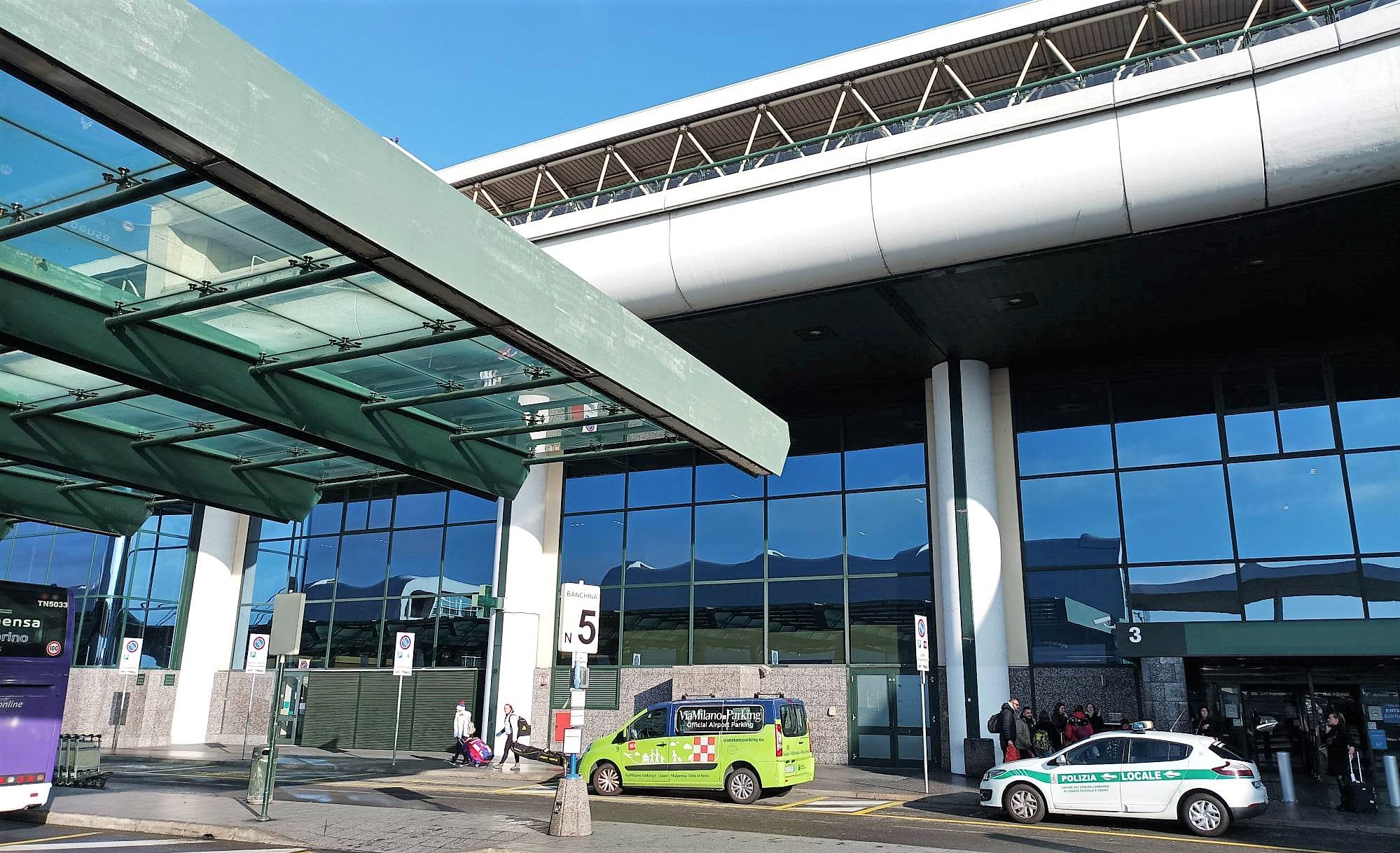 Tamponi Covid a Malpensa: “Variante Omicron”. Ma l’allerta resta alta