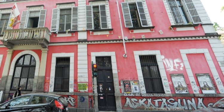Sequestrate casse acustiche