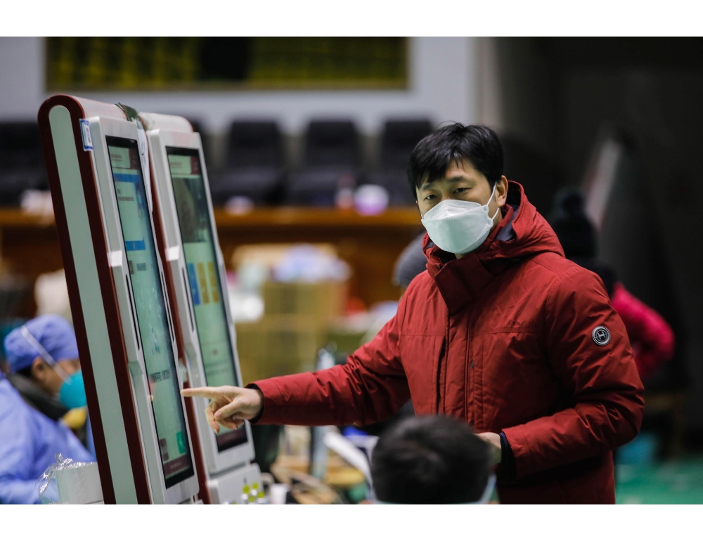 Cina: media, corsa ai vaccini mRna, ospedale Macao al completo