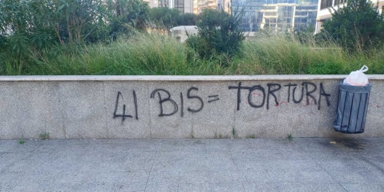 "41bis=tortura"