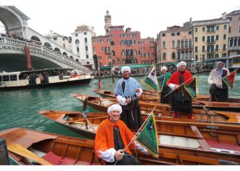 Sul Canale Grande di nuovo le 'mascarete' dopo due anni stop