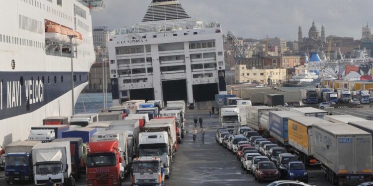 Il traghetto era ormeggiato nel porto di Genova