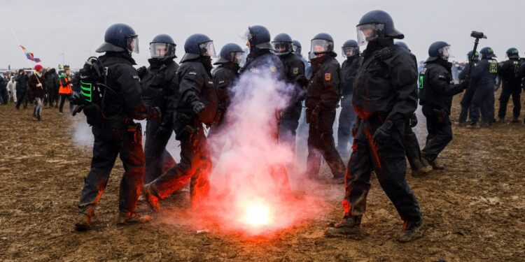 Ma la grande maggioranza dei manifestanti è pacifica