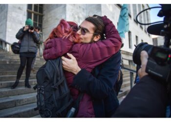 Decisione Tribunale di Milano. Respinta richiesta Questura Pavia