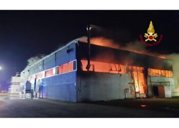 A lavoro decine di Vigili del fuoco con oltre 10 mezzi