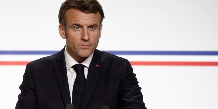 Presidente francese elogia la sua 'lotta'