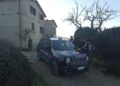 Vittima 'assalta' casa con ruspa