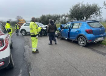 A Castiglion Fiorentino. Vittima viaggiava sul sedile posteriore