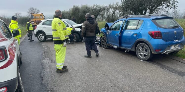 A Castiglion Fiorentino. Vittima viaggiava sul sedile posteriore