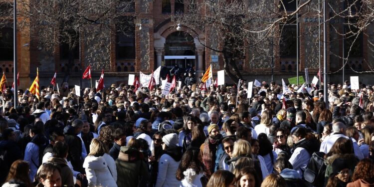 Oltre 15.000 persone ai cortei dei tre collettivi