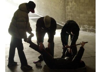 Aggredito da un gruppo di coetanei nella stazione di Seregno