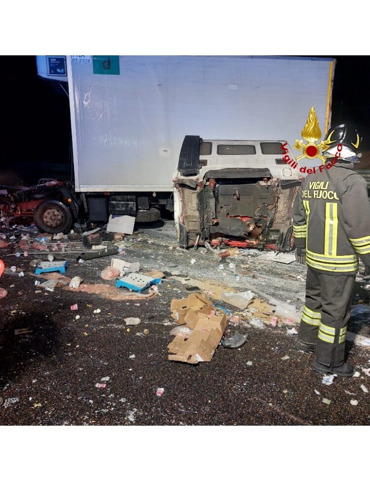 Tamponamento fra camion in A4, un morto - EspansioneTv