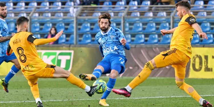 Leonardo Mancuso in azione durante la gara tra Como e Pisa (foto Roberto Colombo)