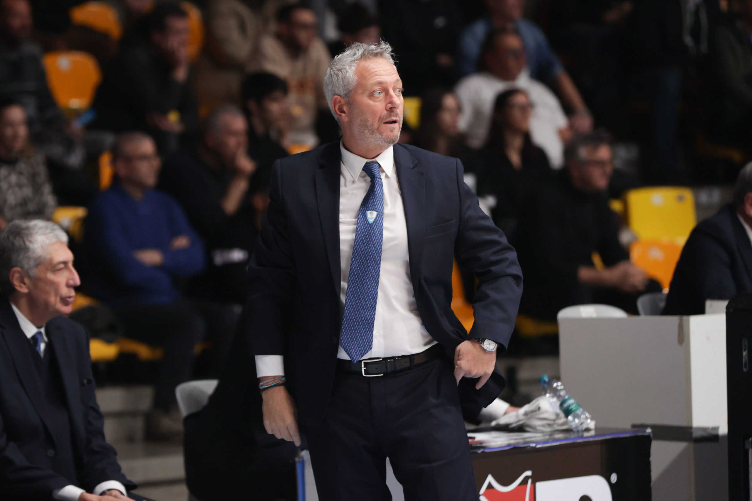 Basket, domenica Cantù-Piacenza al Paladesio