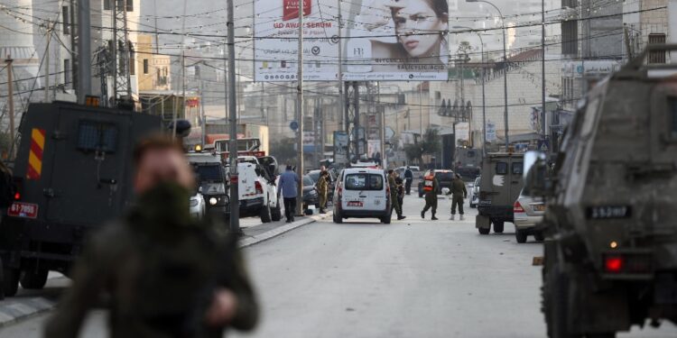 Non distante da Nablus. Militari