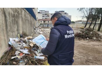 Vicino a campo nomadi di Scampia