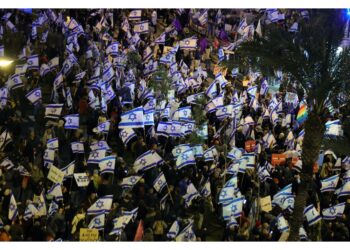 Migliaia a Tel Aviv e in altre città contro il governo Netanyahu