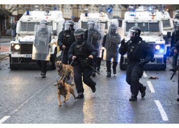 Poliziotto gravemente ferito è l'ispettore capo John Caldwell