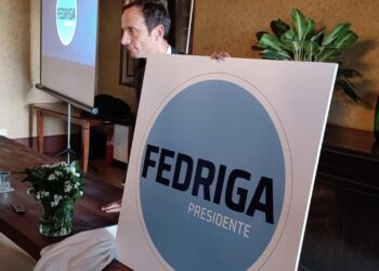 Presidente Fvg presenta simbolo. Assente nome di Salvini