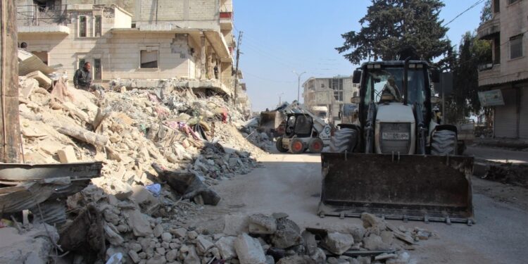 Attraverso il valico di frontiera di Bab al-Hawa