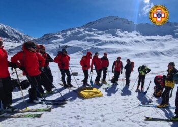 Ricerca travolti da valanga, l’esercitazione del Soccorso alpino e speleologico