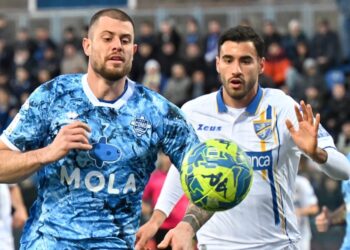 Alberto Cerri, bomber azzurro, in Como-Frosinone (foto Roberto Colombo)