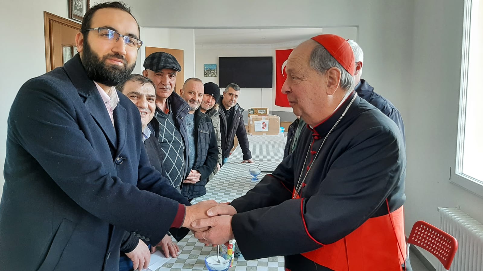 Terremoto in Turchia e Siria, il cardinale Cantoni incontra l’imam comasco: “Vi siamo vicini”