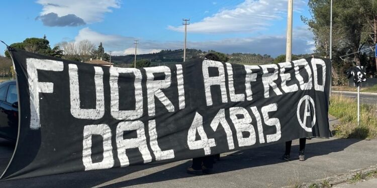 Manifestazione all'esterno