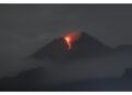 L'agenzia vulcanologica invita i residenti a stare all'erta