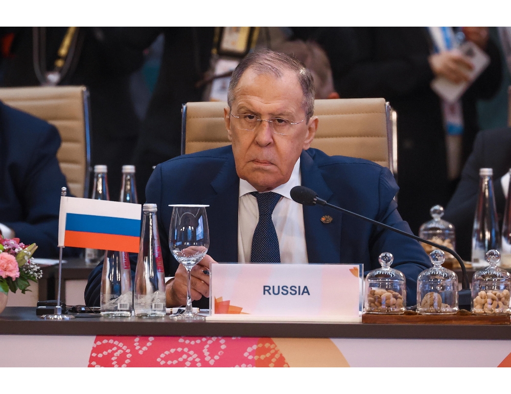 Lavrov, cerchiamo di finire guerra iniziata da Occidente