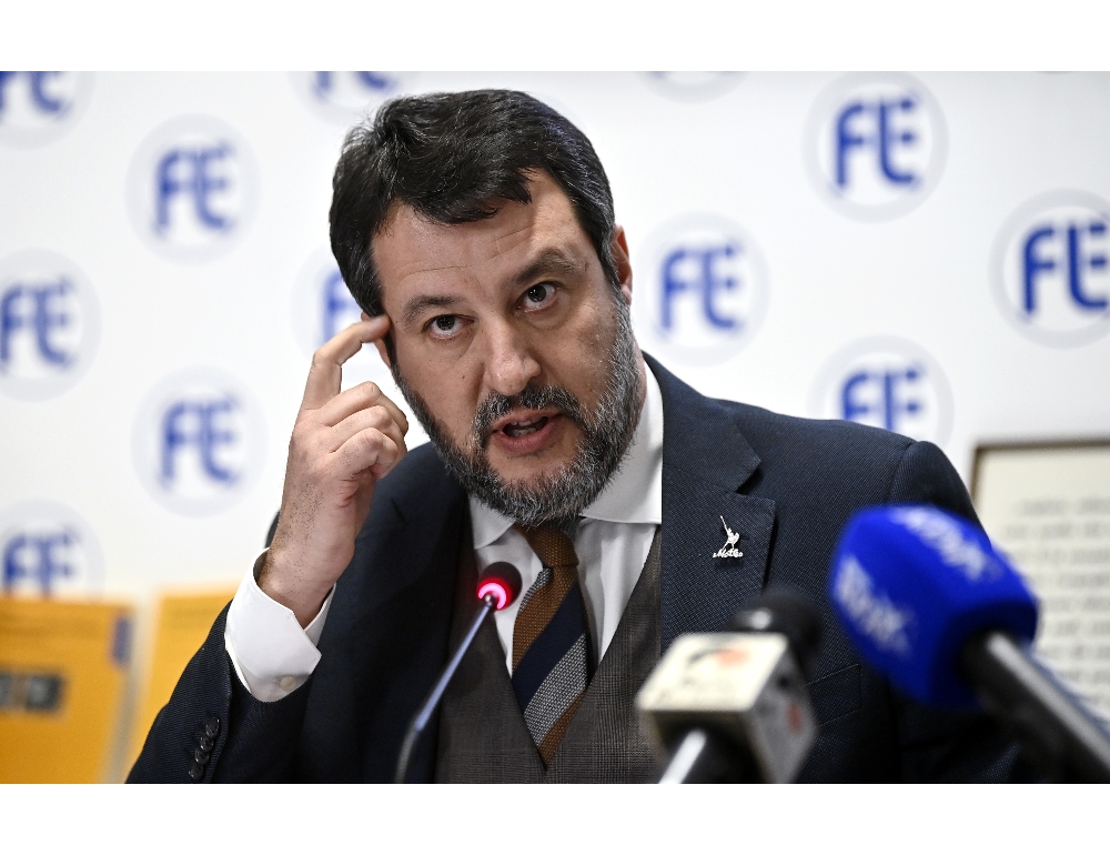 Migranti: Salvini, in malafede chi accusa Guardia costiera