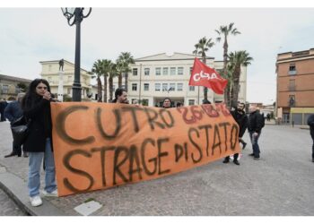 'Gestiscono potere e commettono crimini'