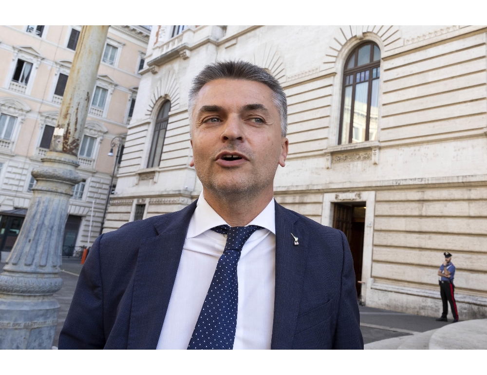 Naufragio migranti: Rixi, nessuno tocchi Guardia costiera