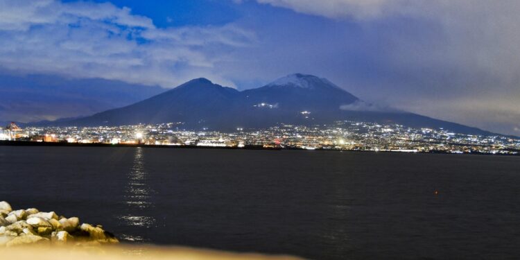 Sole sull'area vesuviana dopo una notte di maltempo