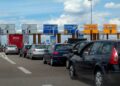 Ospite di una casa di riposo si accodava a veicoli col Telepass