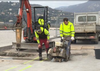 Arredi urbani del lungolago di Como