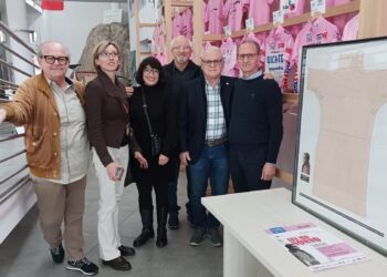 I familiari di Guerra con i responsabili del Museo del Ciclismo