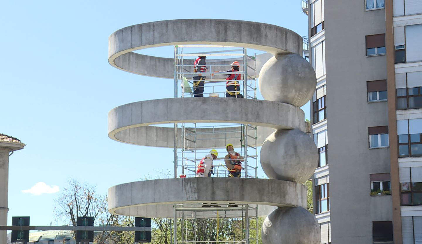 Fontana di Camerlata, iniziato l’intervento di pulizia
