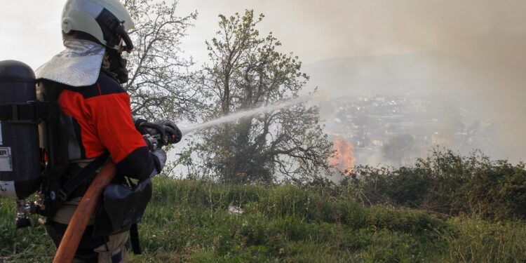 La protezione civile: 'Massima precauzione'