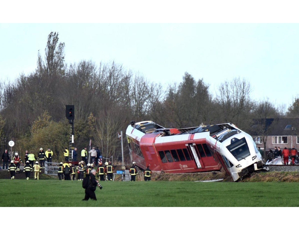 Deraglia treno in Olanda, un morto