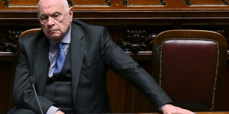 Il ministro riferirà alla Camera alle 14