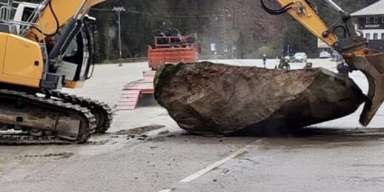 Distacco vicino gli impianti di Monte Spicco