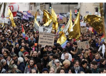 Contro la riforma delle pensioni di Macron